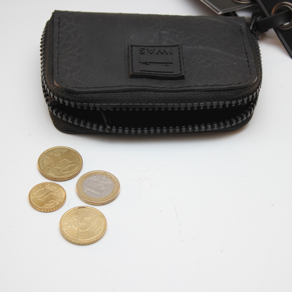 Geldbörse aus recycelten Autoreifen, robust (12x2x8cm) - IWAS