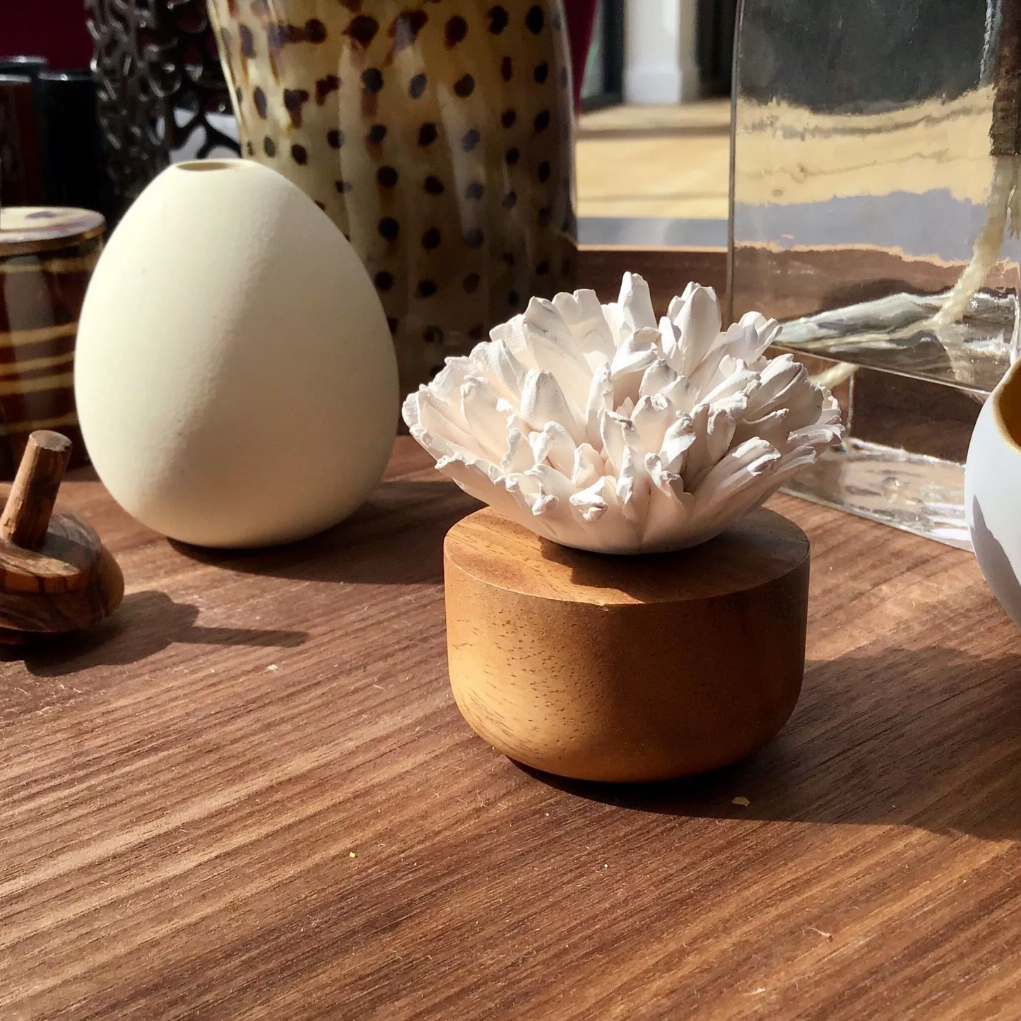 Raumduft-Diffusor aus Keramik, Japanische Nelke weiß (7cm) - ANOQ
