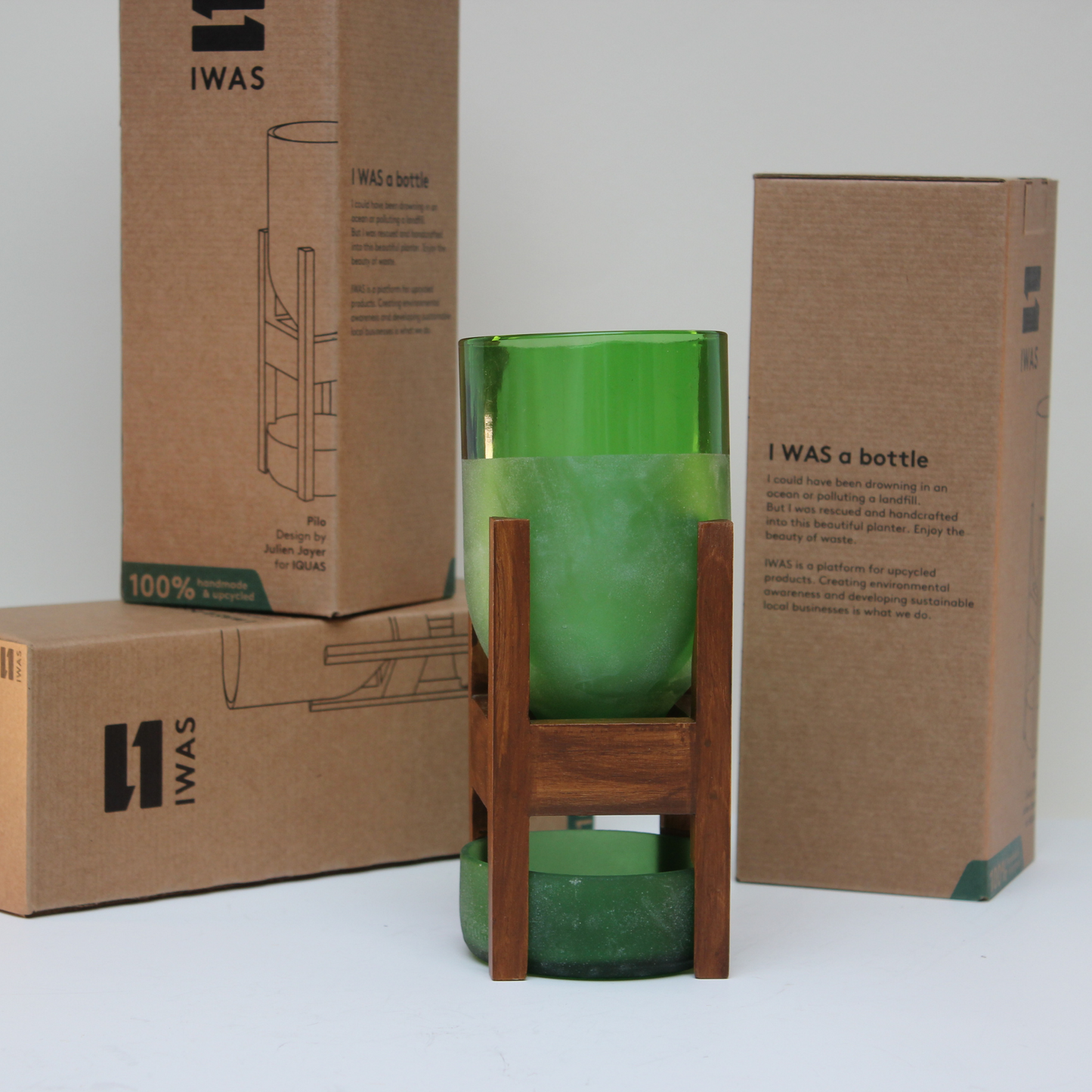 Pflanzenständer aus recycelten Flaschen, Pilo (19x8x8cm) - IWAS