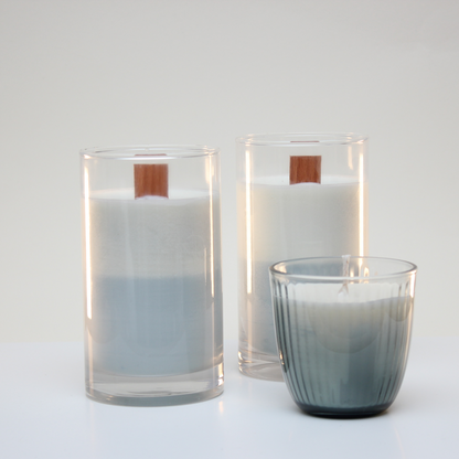 Kerze aus Rapswachs mit Knisterdocht, Holzdocht, Ozean (15cm) - OKAPI